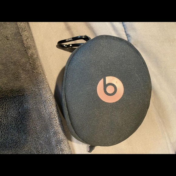 ⚡️Rose Gold Beats by Dr. Dre⚡️ - Picture 3 of 4